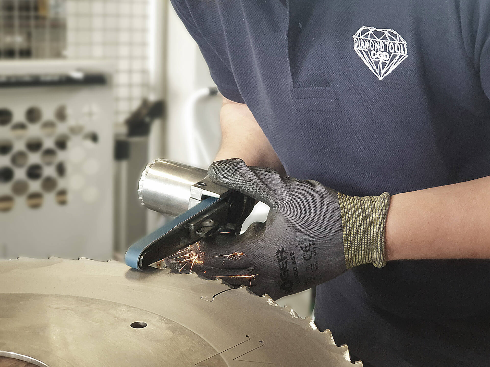 Scarica corpo lama CGD